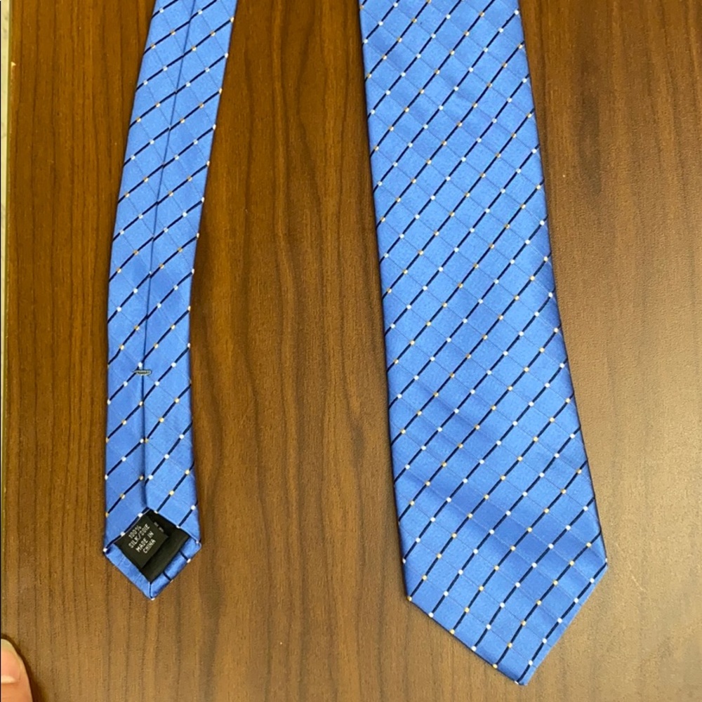 Blue sheen silk tie